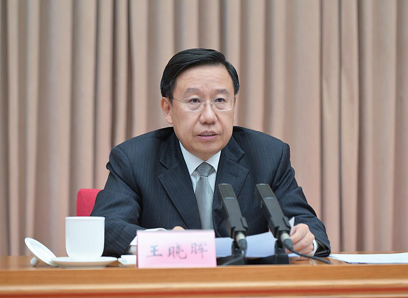 四川省传达学习党的二十大精神大会举行
深刻领悟“两个确立”的决定性意义
坚定推动党的二十大决策部署在四川具体化
王晓晖主持并讲话 黄强传达 田向利出席「相关图片」